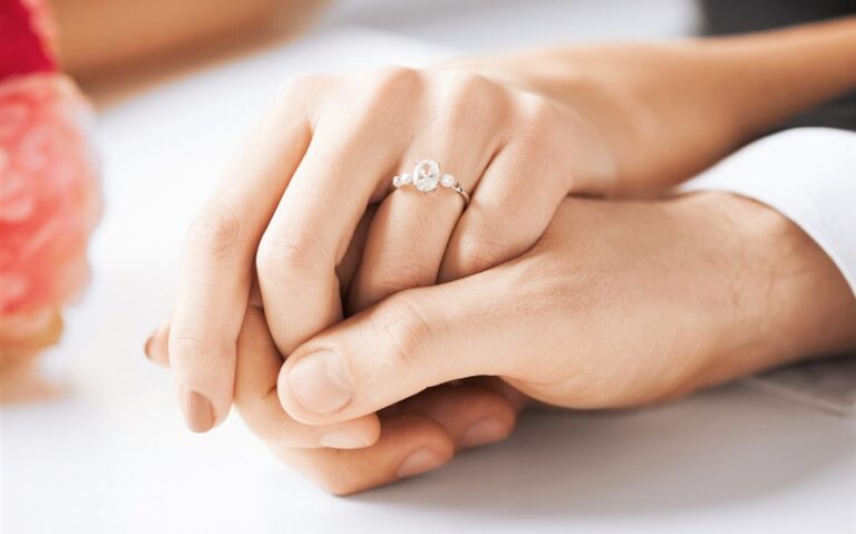 35 2nd Wedding Anniversary Wishes for My Husband (From the Heart)