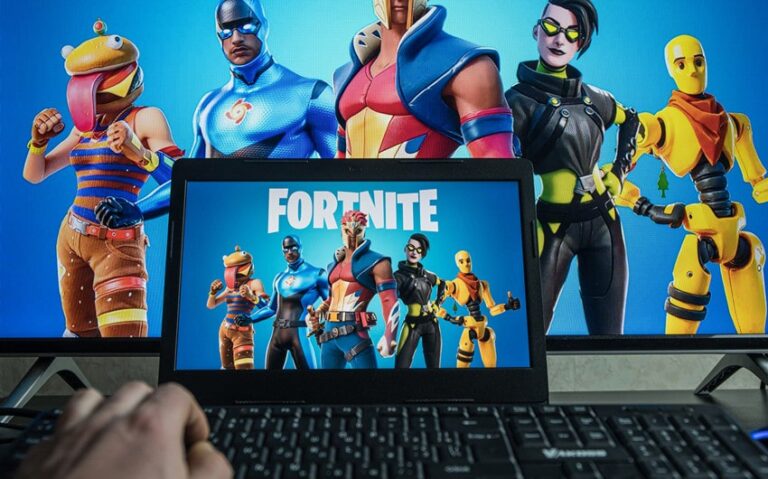 36 Fortnite Pick-Up Lines for Gamers Who Love to Build (and Flirt)