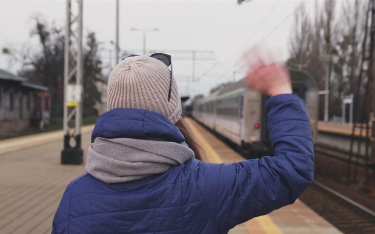 35 Meaningful Farewell Quotes That Help Me Say Goodbye